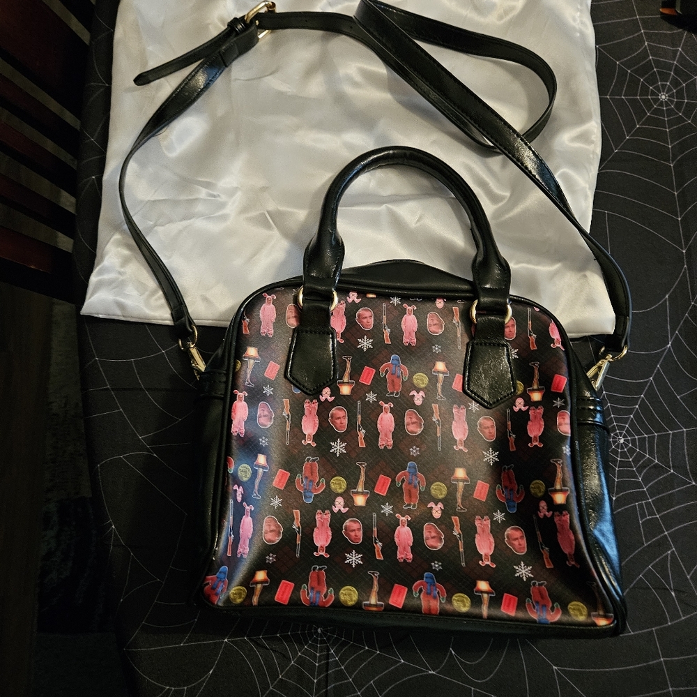 A Christmas story crossbody purse - Picture 2 of 8